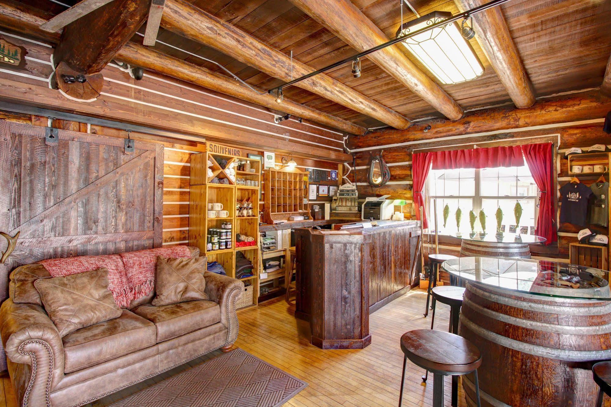 Historic Tamarack Lodge Hungry Horse Εξωτερικό φωτογραφία
